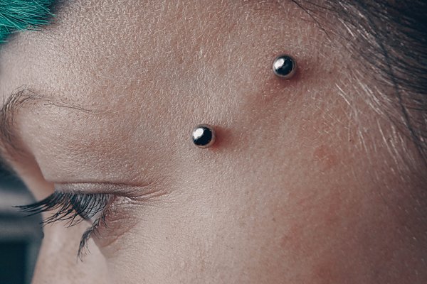 Oberflaechenpiercing_IMGP8092-2