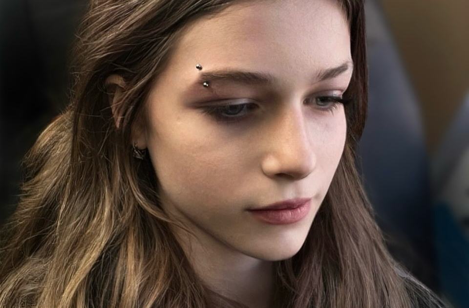 Eyebrow piercing