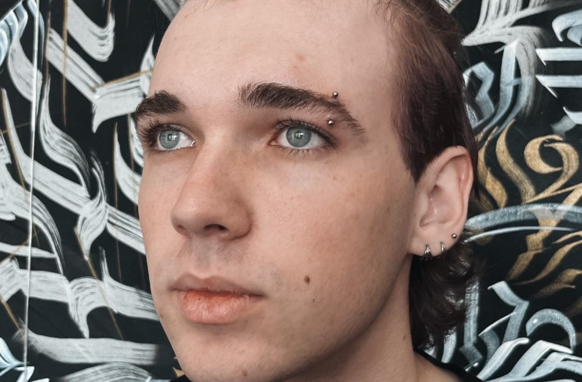 Eyebrow piercing